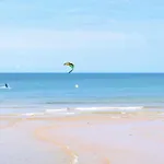 2 Bedroom Lovely In Nyaraló Hermanville-sur-Mer