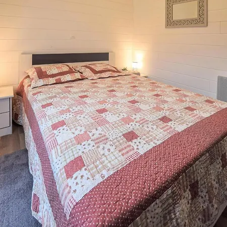 2 Bedroom In *