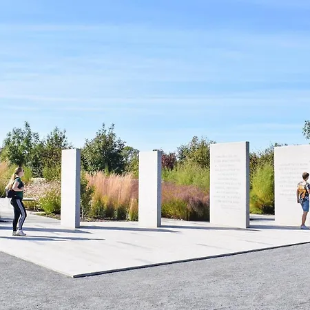 Semesterbostad Amazing In Hermanville-sur-Mer