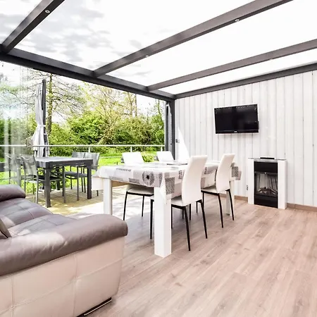 Amazing In Semesterbostad Hermanville-sur-Mer